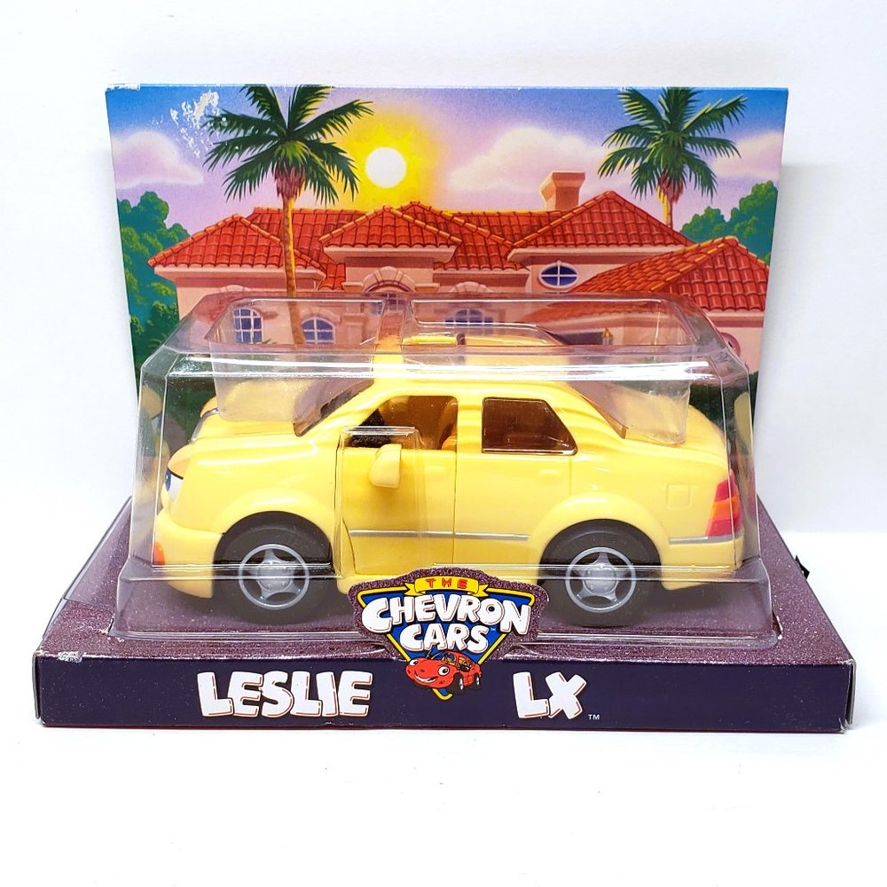 Chevron Car #10 Leslie LX Yellow Eyes Move Vintage 1998